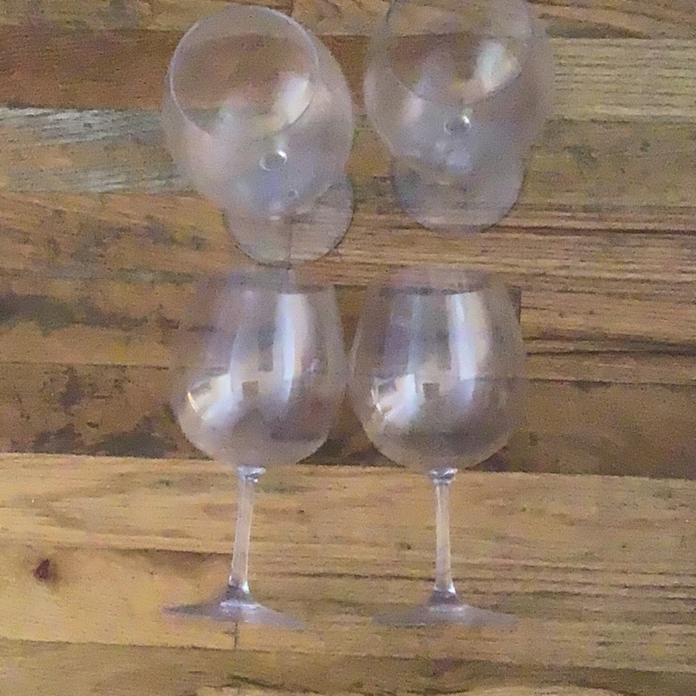 4/$12 Set of 4 Clear Plastic Wine Goblets